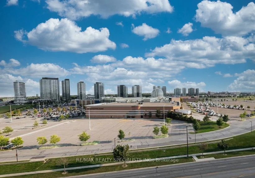 2545 erin centre Boulevard 703, Mississauga, ON L5M 6Z9