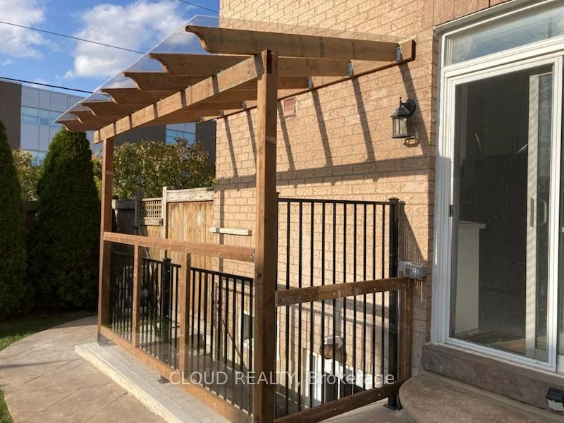 3820 Thomas Street, Mississauga, ON L5M 7G4