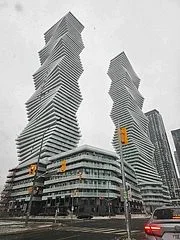 3883 Quartz Road N 3707, Mississauga, On L5b 0m4