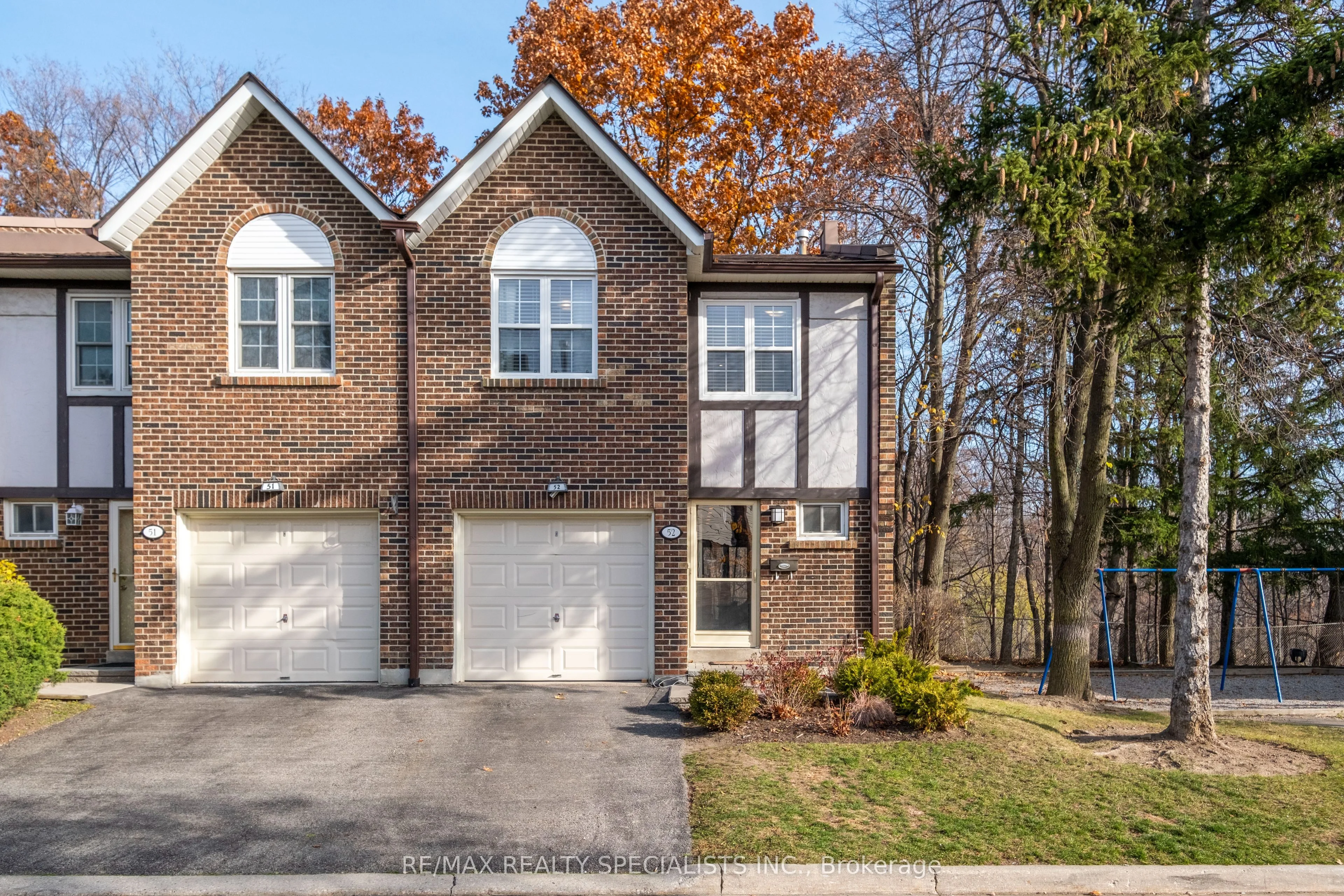 2120 Rathburn Road E 52, Mississauga, ON L4W 2S8