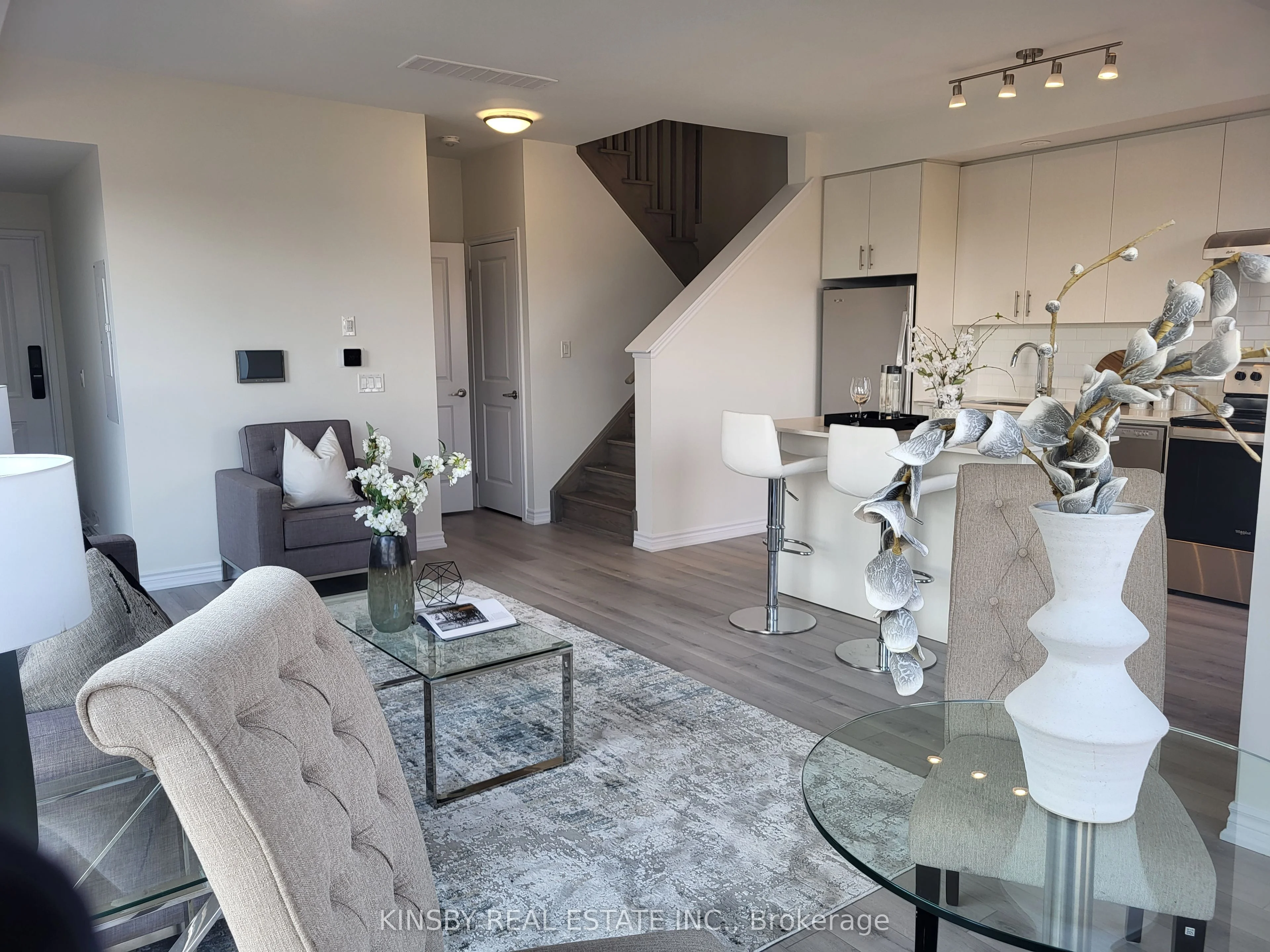 349 Wheat Boom Drive 327, Oakville, On L6h 7x5