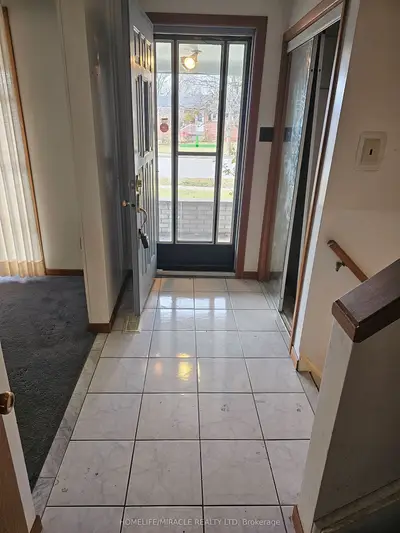 846 Mississauga Vly Boulevard, Mississauga, ON L5A 1Z8