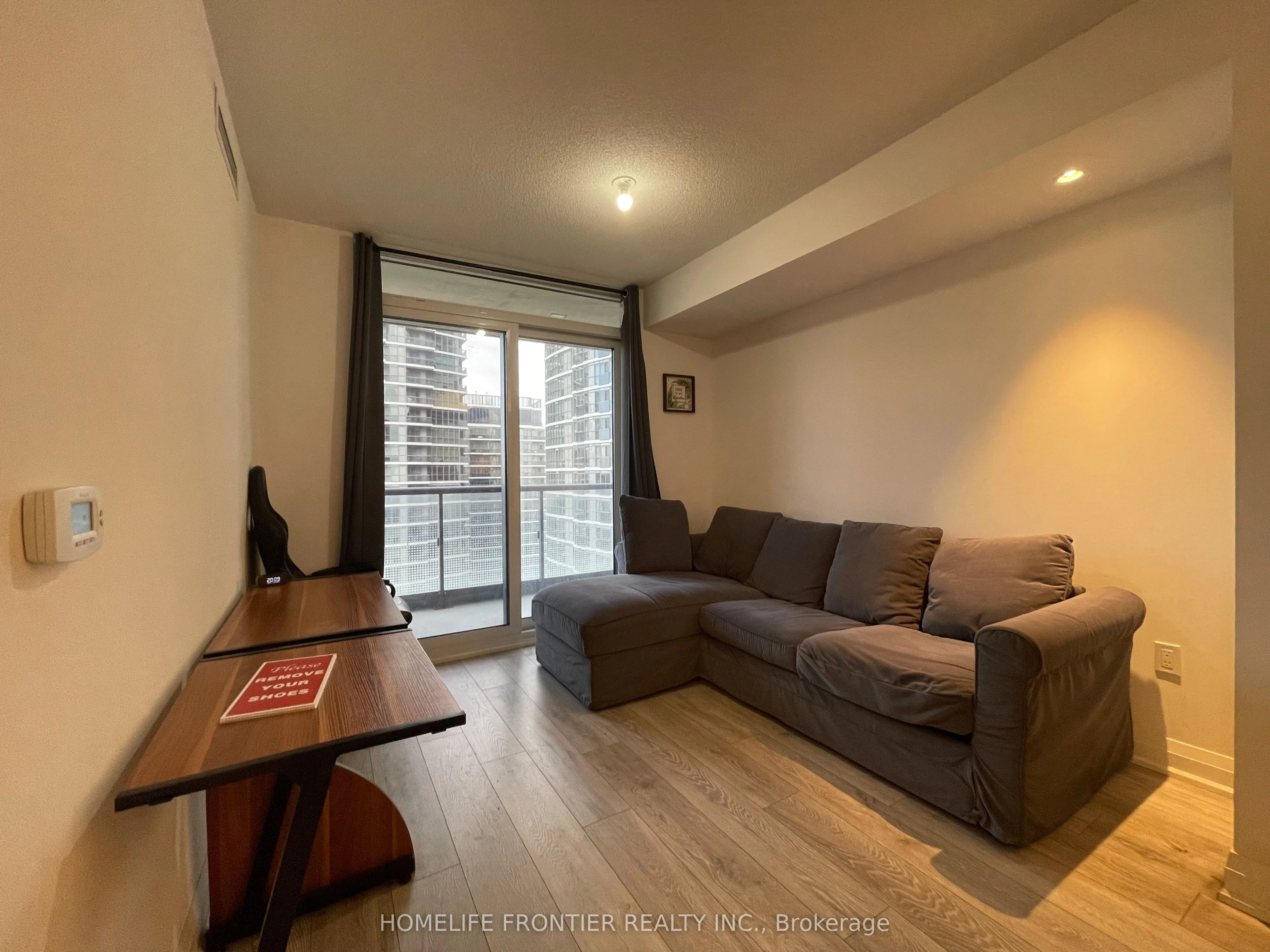 30 Gibbs Road 1903, Toronto W08, ON M9B 6L6
