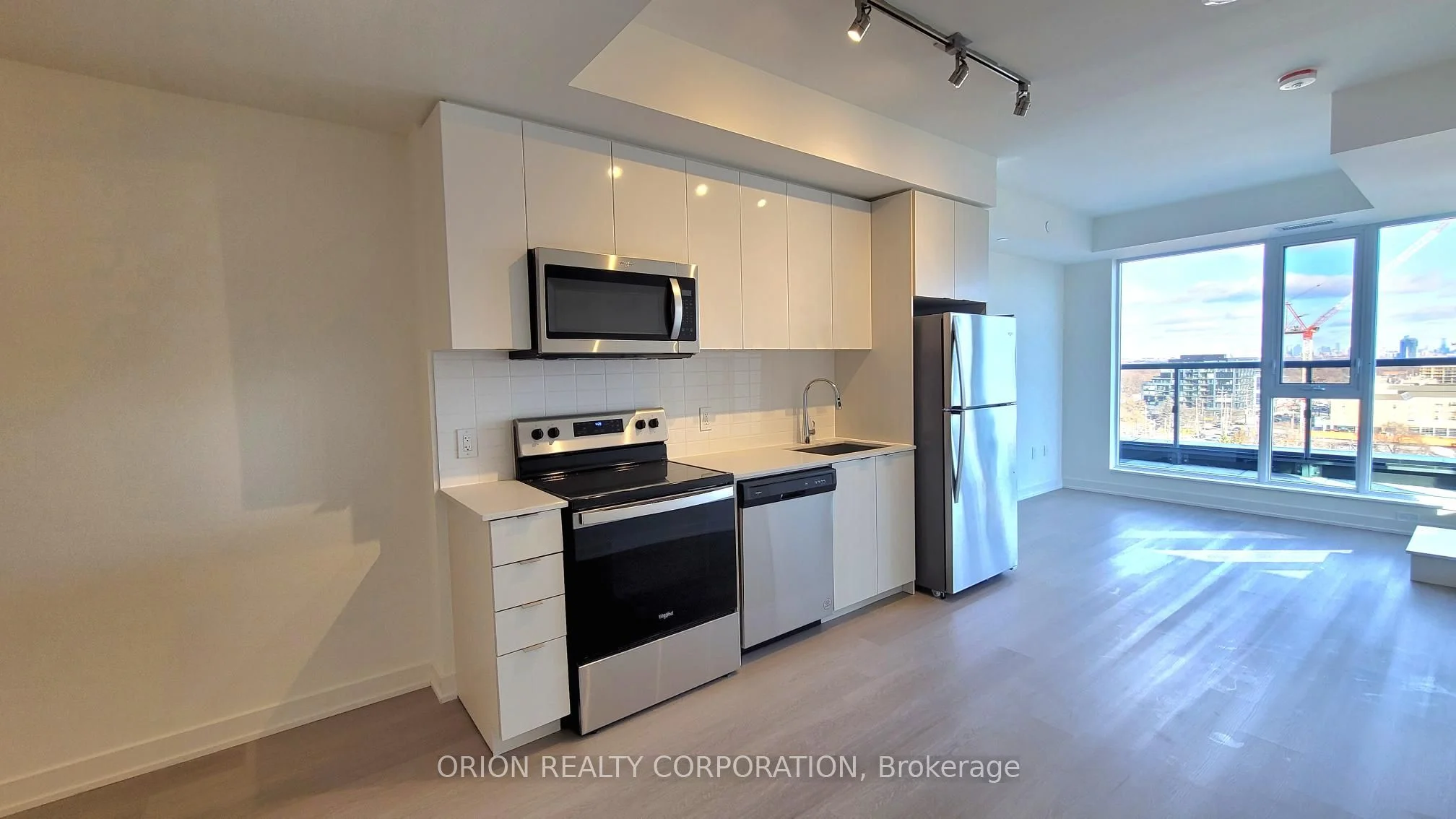 #902 859 The Queensway, Toronto W07, ON, M8Z 1N8