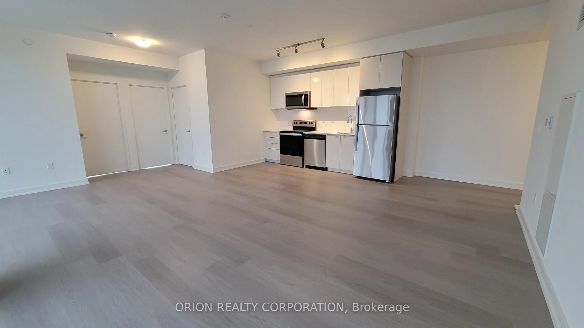 #1006 859 The Queensway, Toronto W07, ON, M8Z 1N8