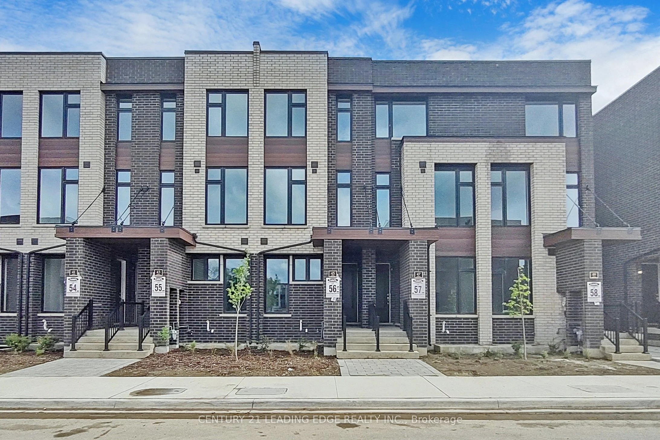 45 Creekbank Road Ground, Toronto W04, ON M6L 1C7