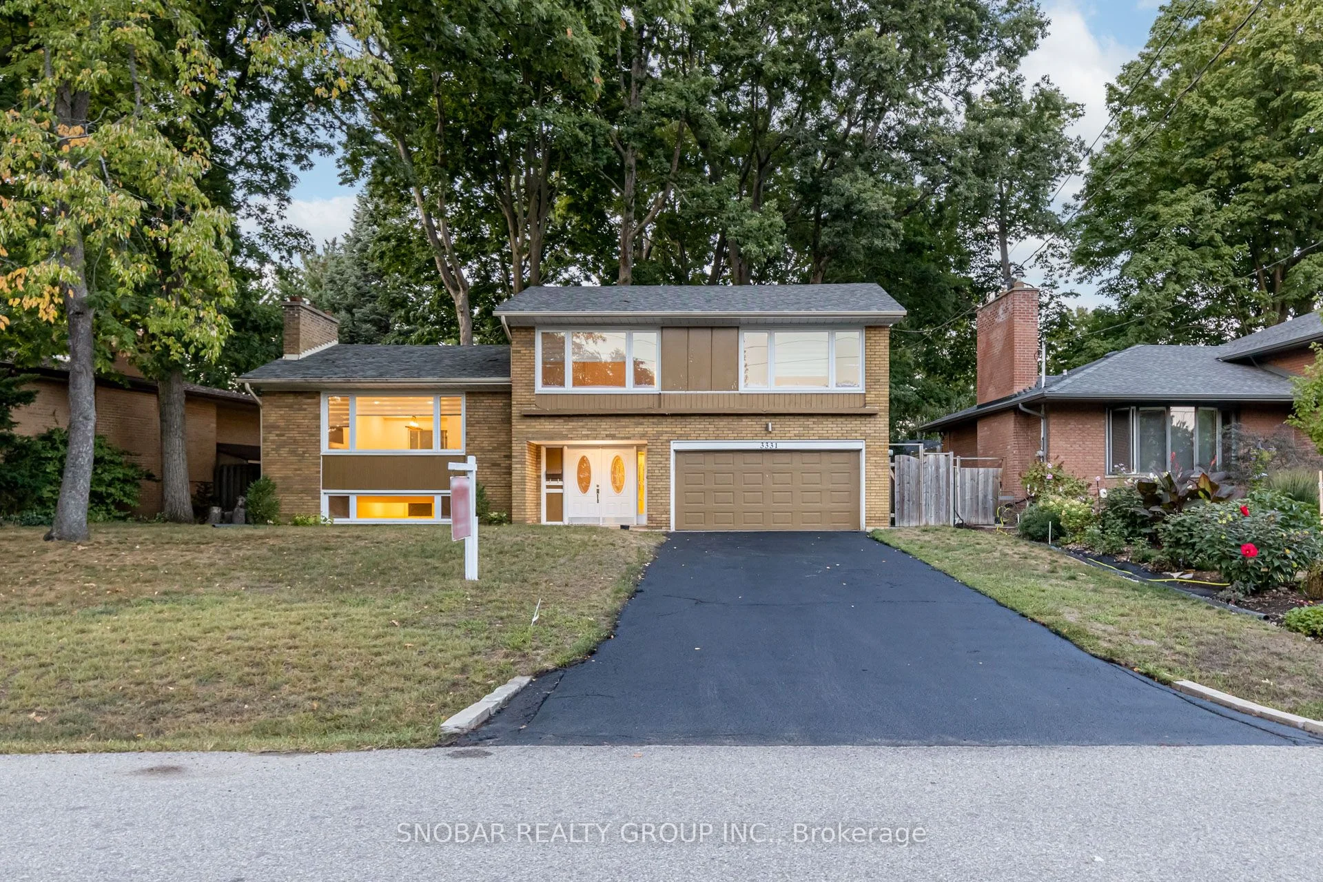 3331 Credit Heights Drive, Mississauga, ON L5C 2M1