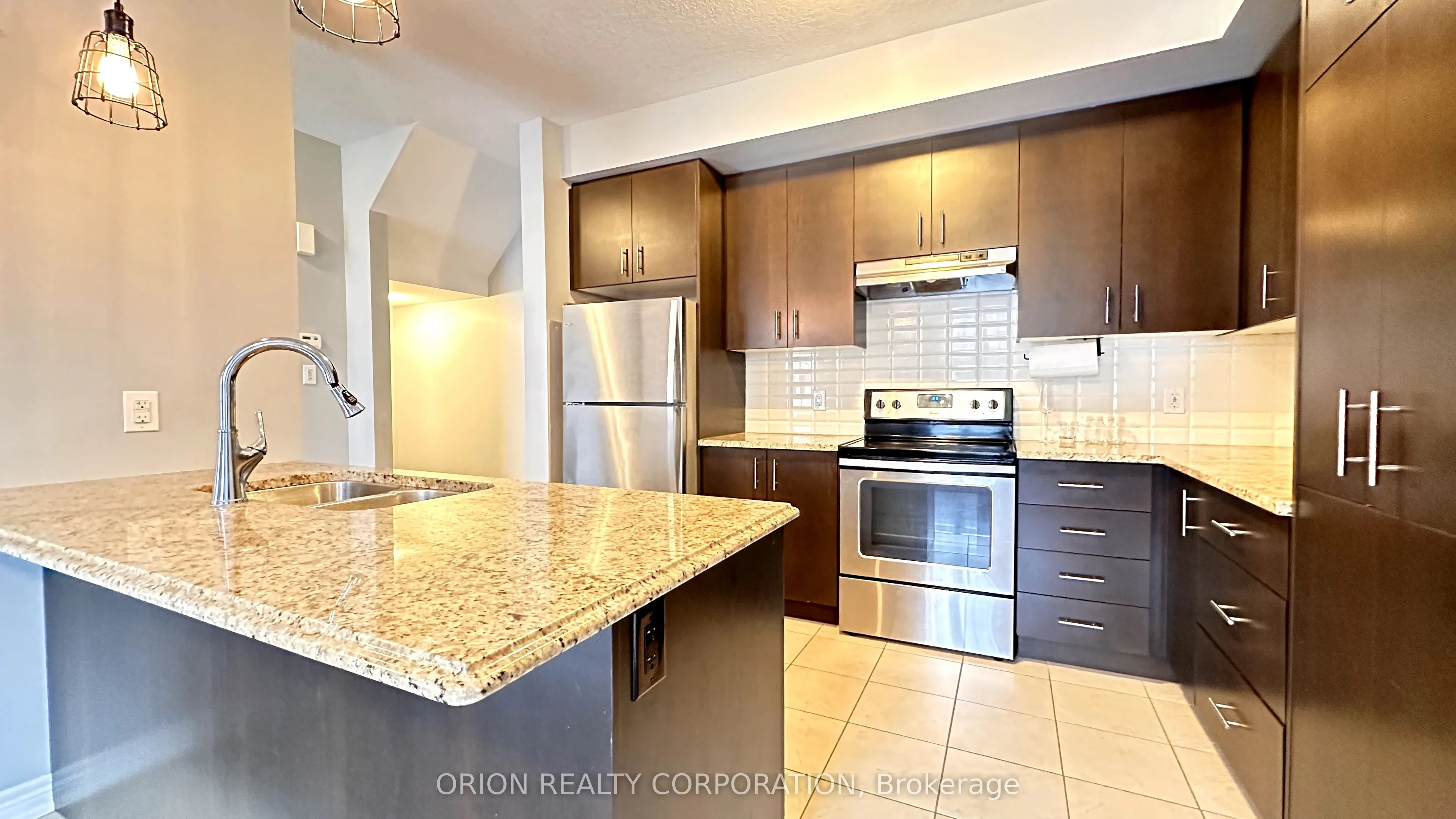 399 Alderwood Common, Oakville, ON, L6H 7E3