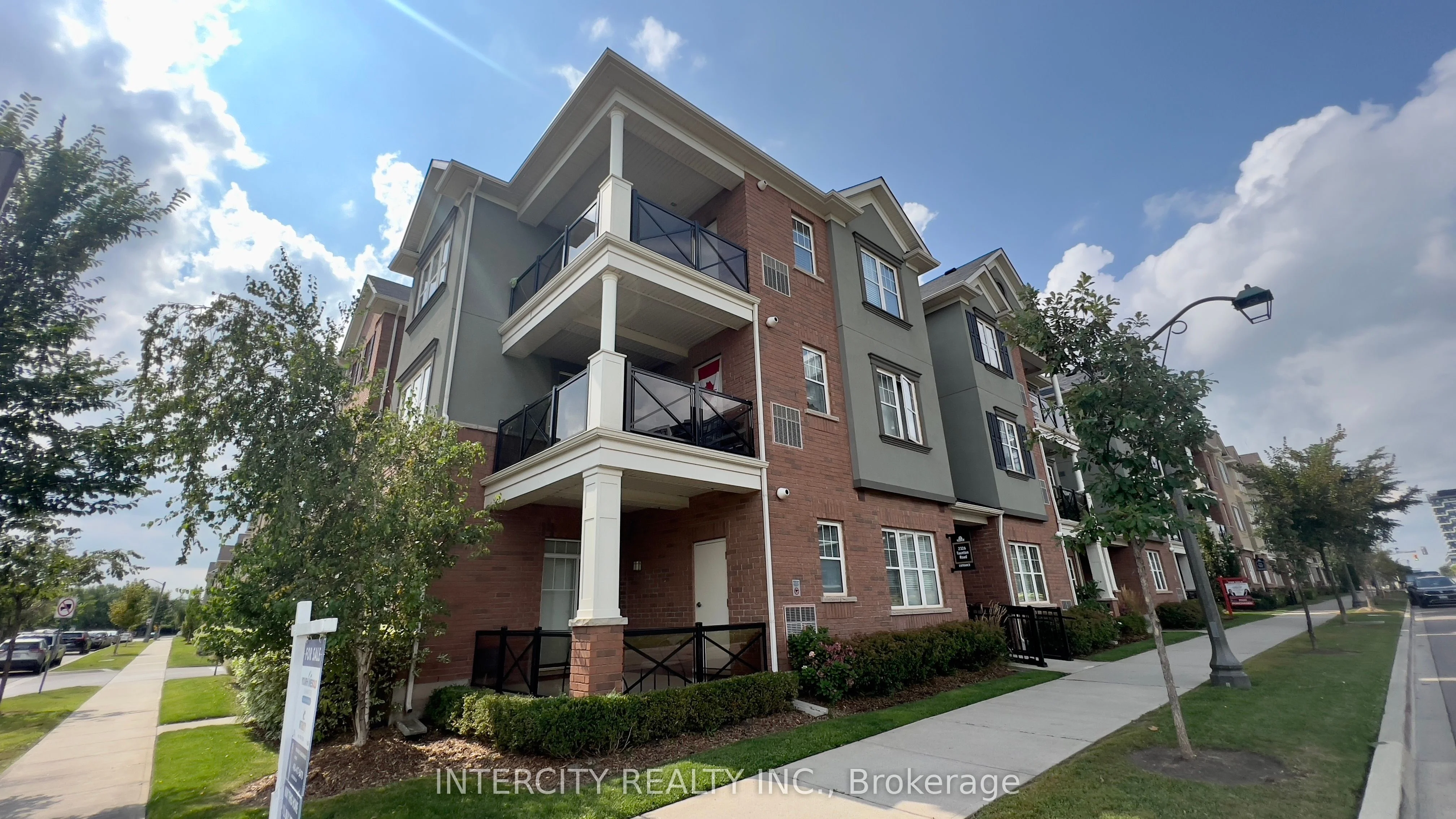 2326 Taunton Road 204, Oakville, On L6h 0l3