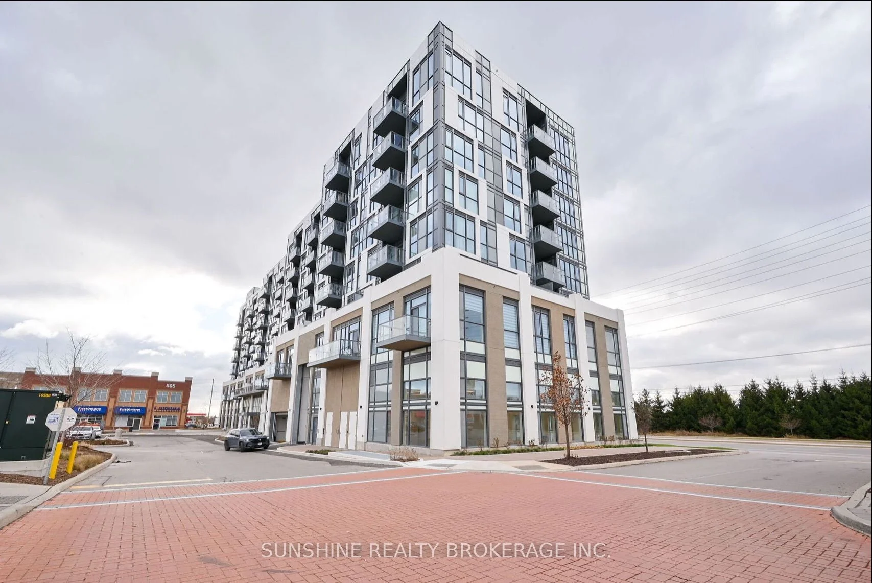 509 Dundas Street W 309, Oakville, ON L6M 4M2