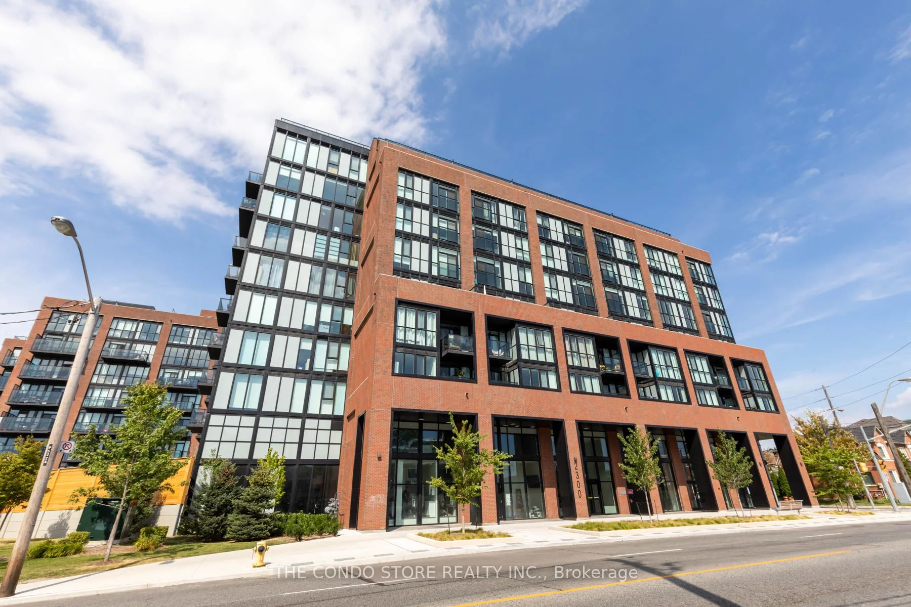 2300 St. Clair Avenue W 1007, Toronto W02, On M6n 0b3