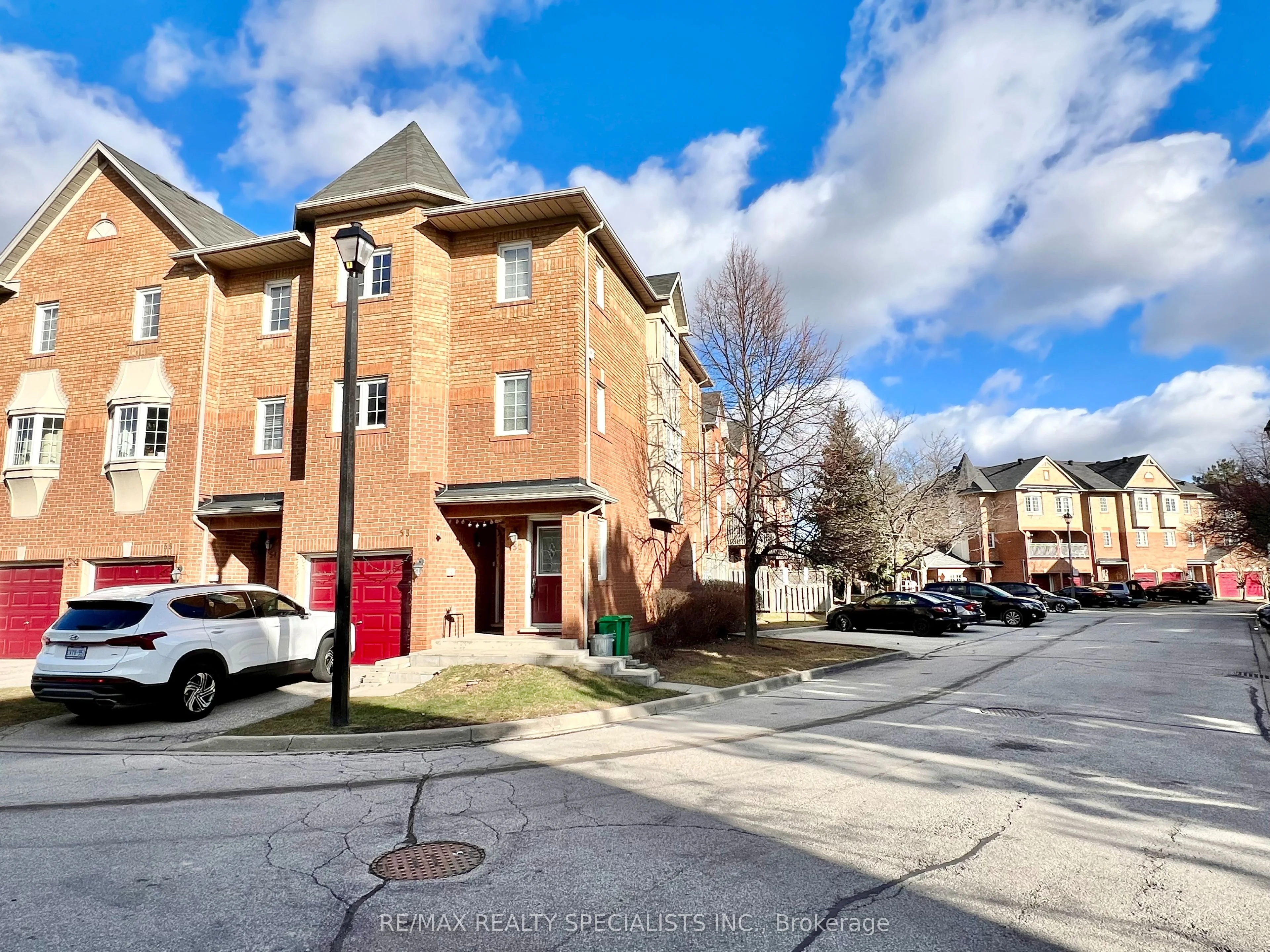 6950 Tenth Line W 52, Mississauga, On L5n 6y1