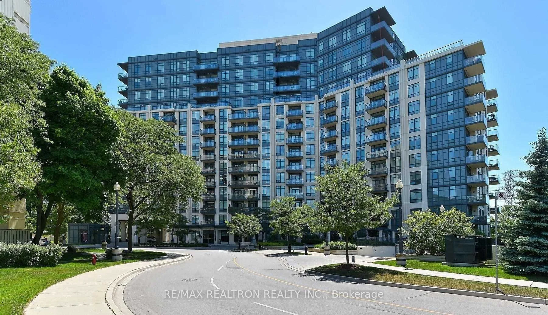 1135 Royal York Road 302, Toronto W08, On M9a 0c3