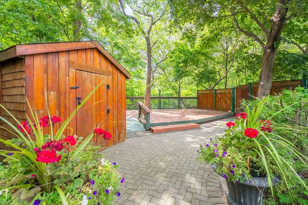 1150 QUEENS Avenue, Oakville, ON L6H 2B5