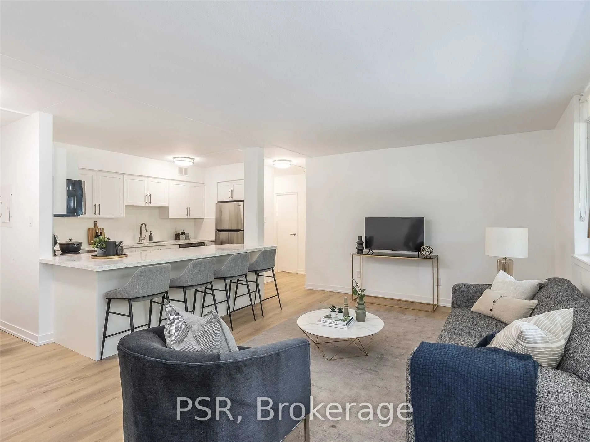 240 Markland Drive 506, Toronto W08, On M9c 1r3