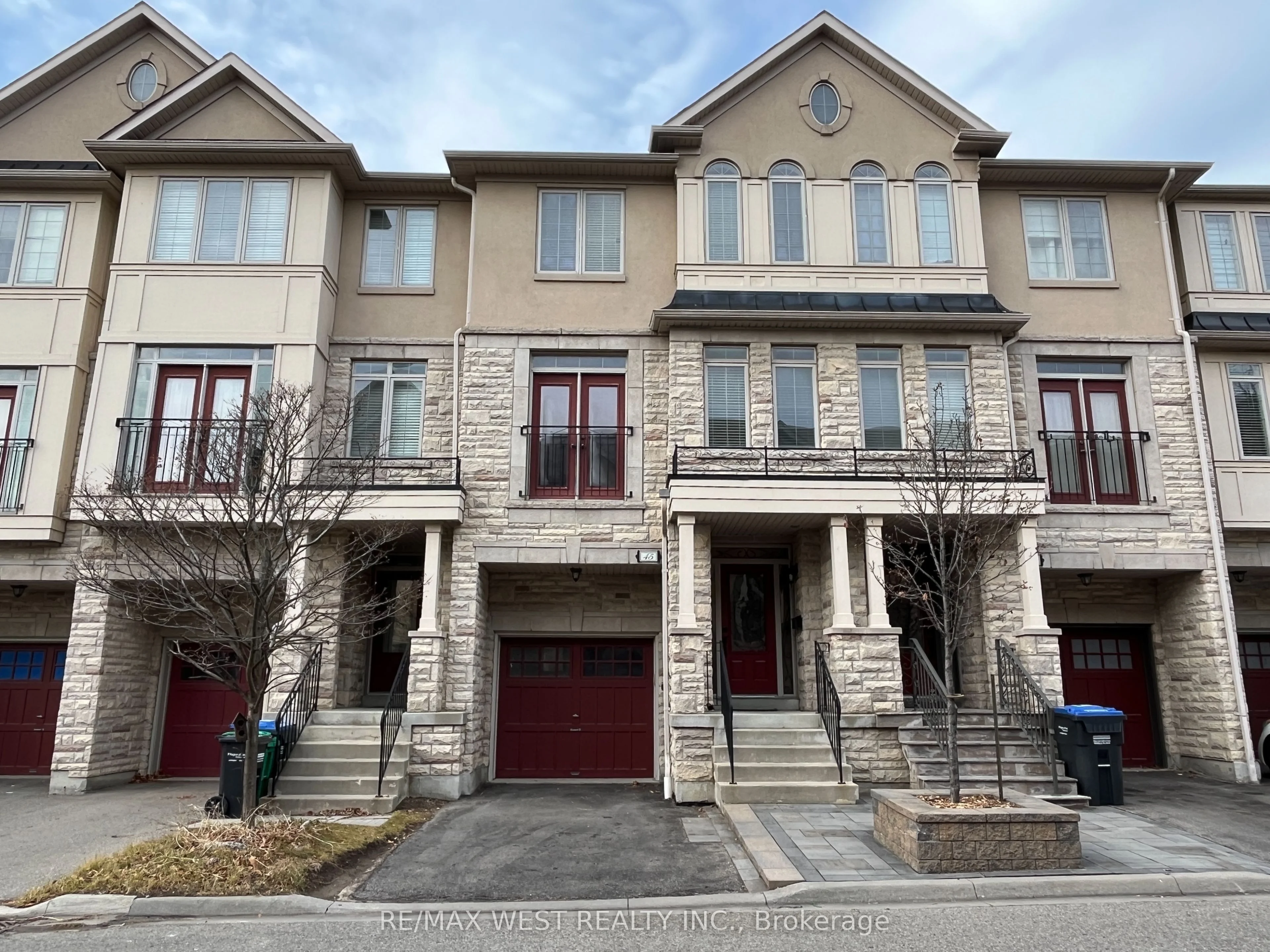 3038 Haines Road 45, Mississauga, On L4y 0c8