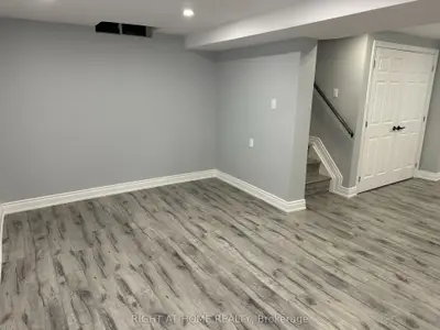 365 Tailfeather Crescent 28B, Mississauga, ON L4Z 2Z8