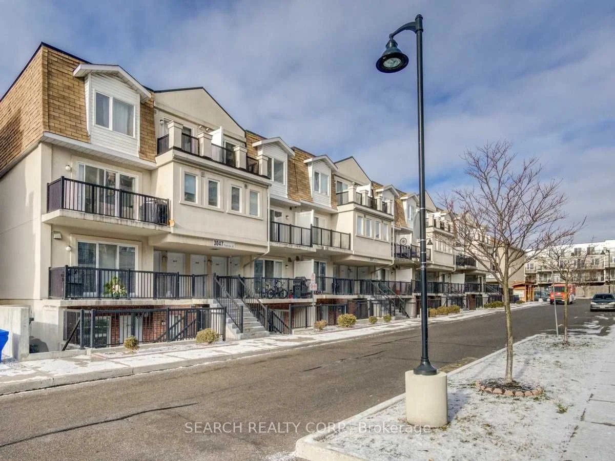 3047 Finch Avenue W 2059, Toronto W05, On M9m 0a5