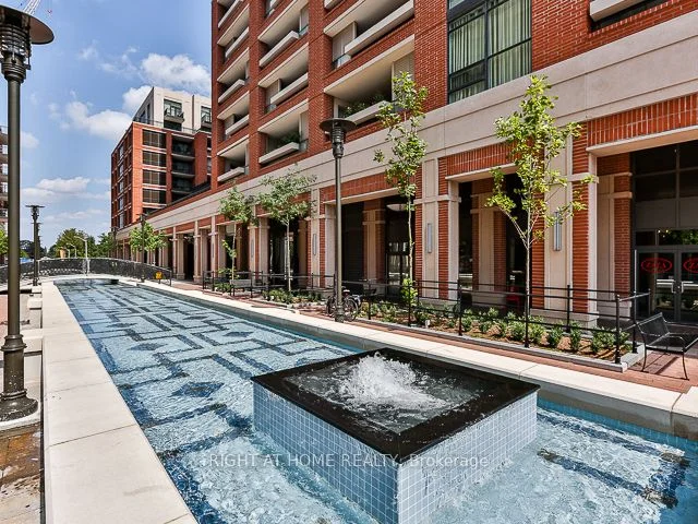 800 Lawrence Avenue West Avenue W 1324, Toronto W04, ON M6A 0B1
