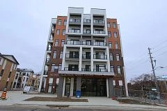 165 Canon Jackson Drive 411, Toronto W04, ON M6M 0C4
