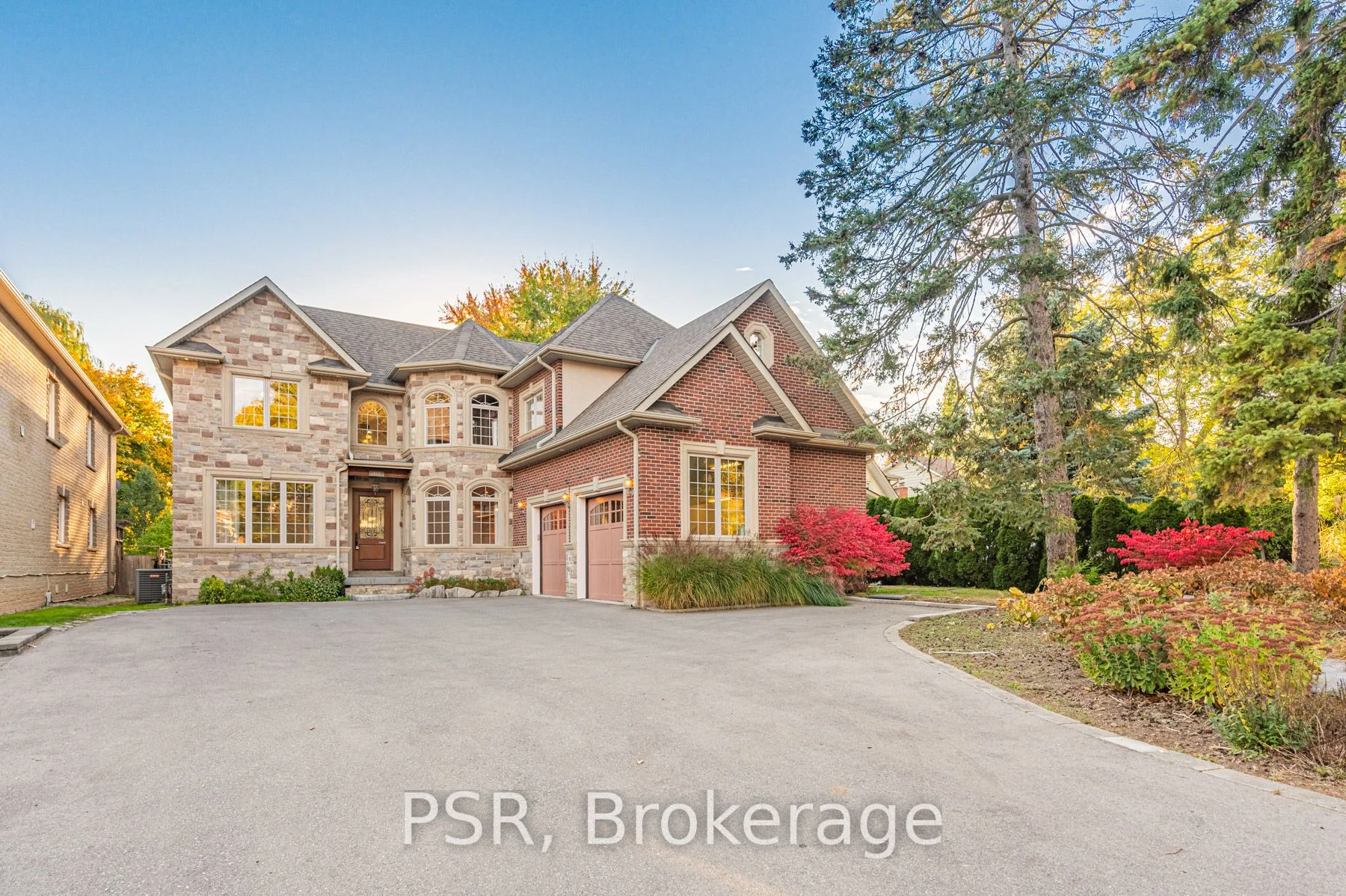 468 Chartwell Road, Oakville, ON L6J 4A5