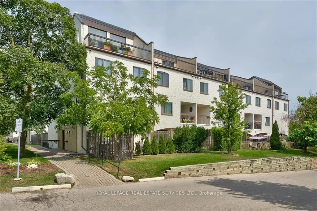1042 Falgarwood Drive 110, Oakville, ON L6H 2P3