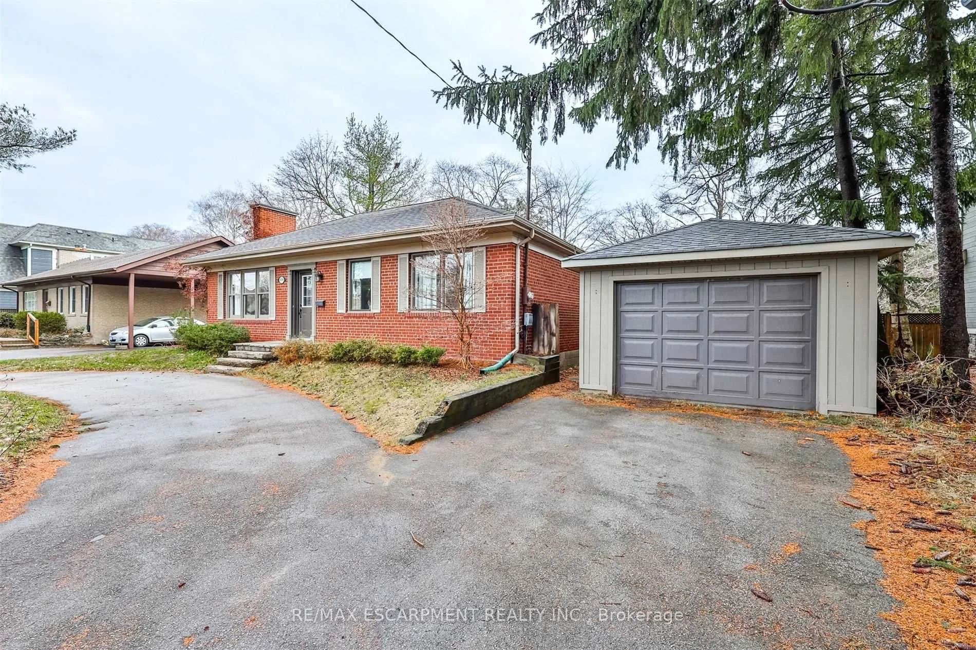 1036 Melvin Avenue N, Oakville, ON L6J 2V9
