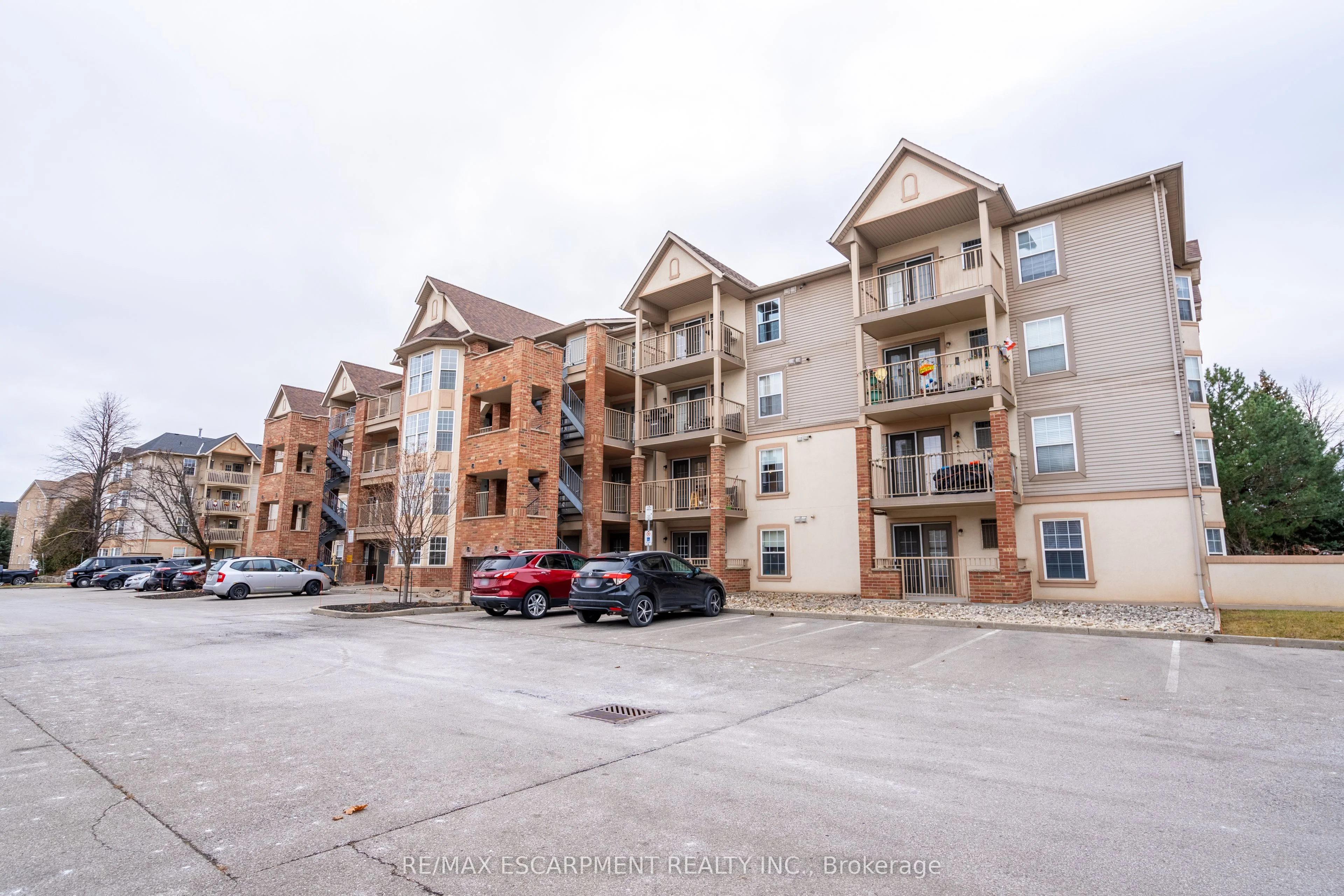 4025 Kilmer Drive 102, Burlington, On L7m 4m5