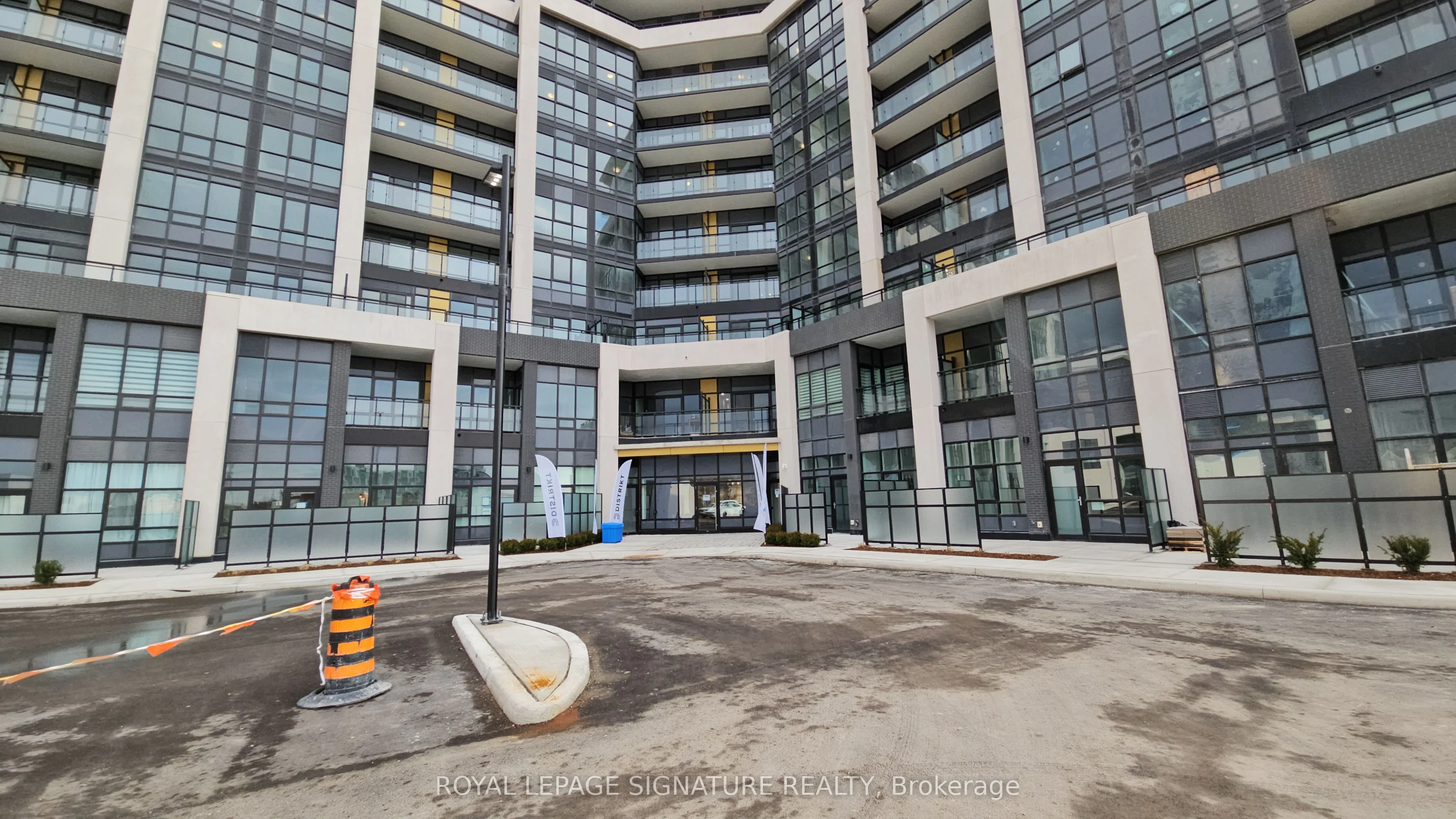 405 Dundas Street W 240, Oakville, On L6m 4m2