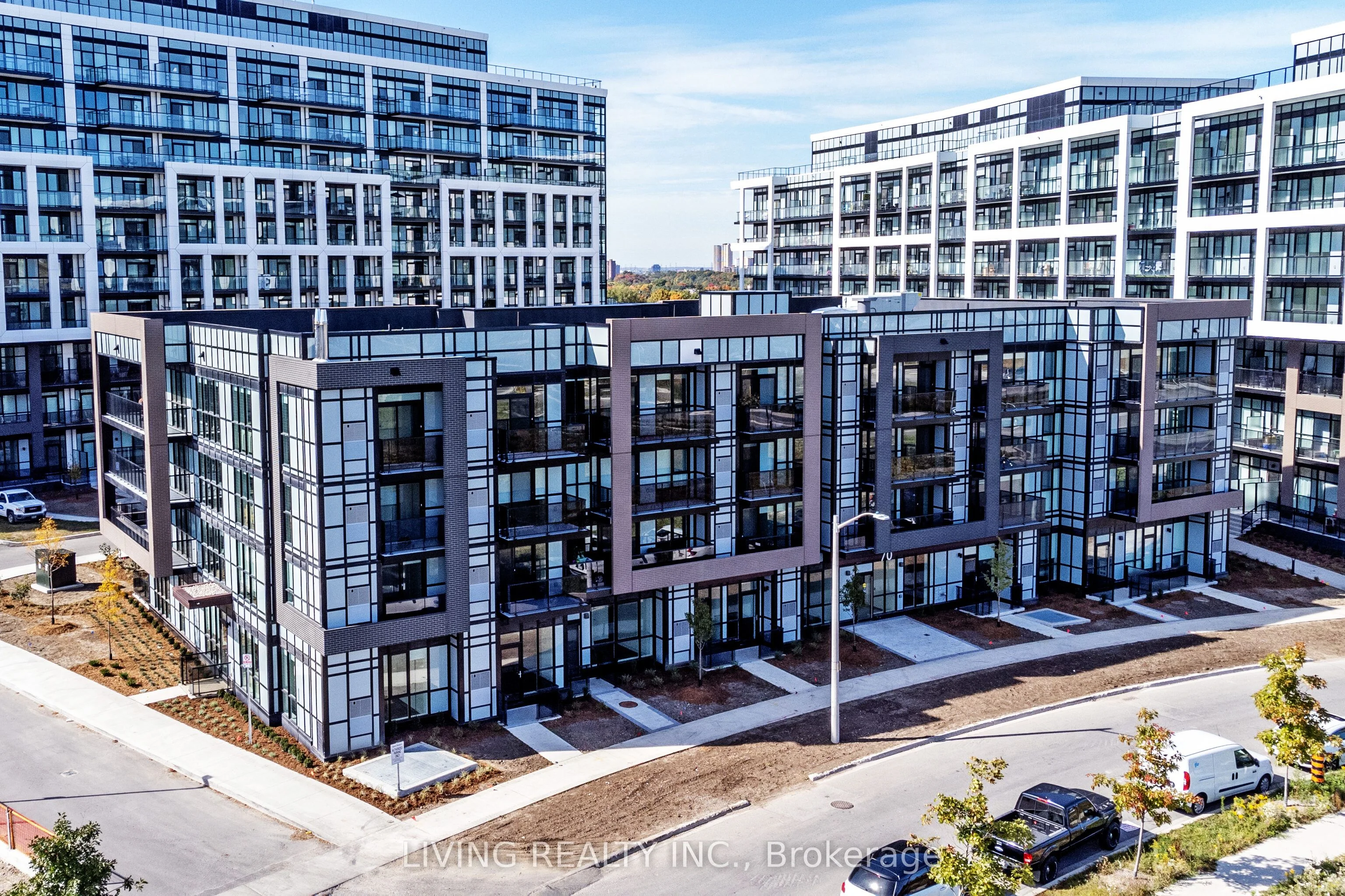 70 George Butchart Drive 104, Toronto W05, On M5b 0b9