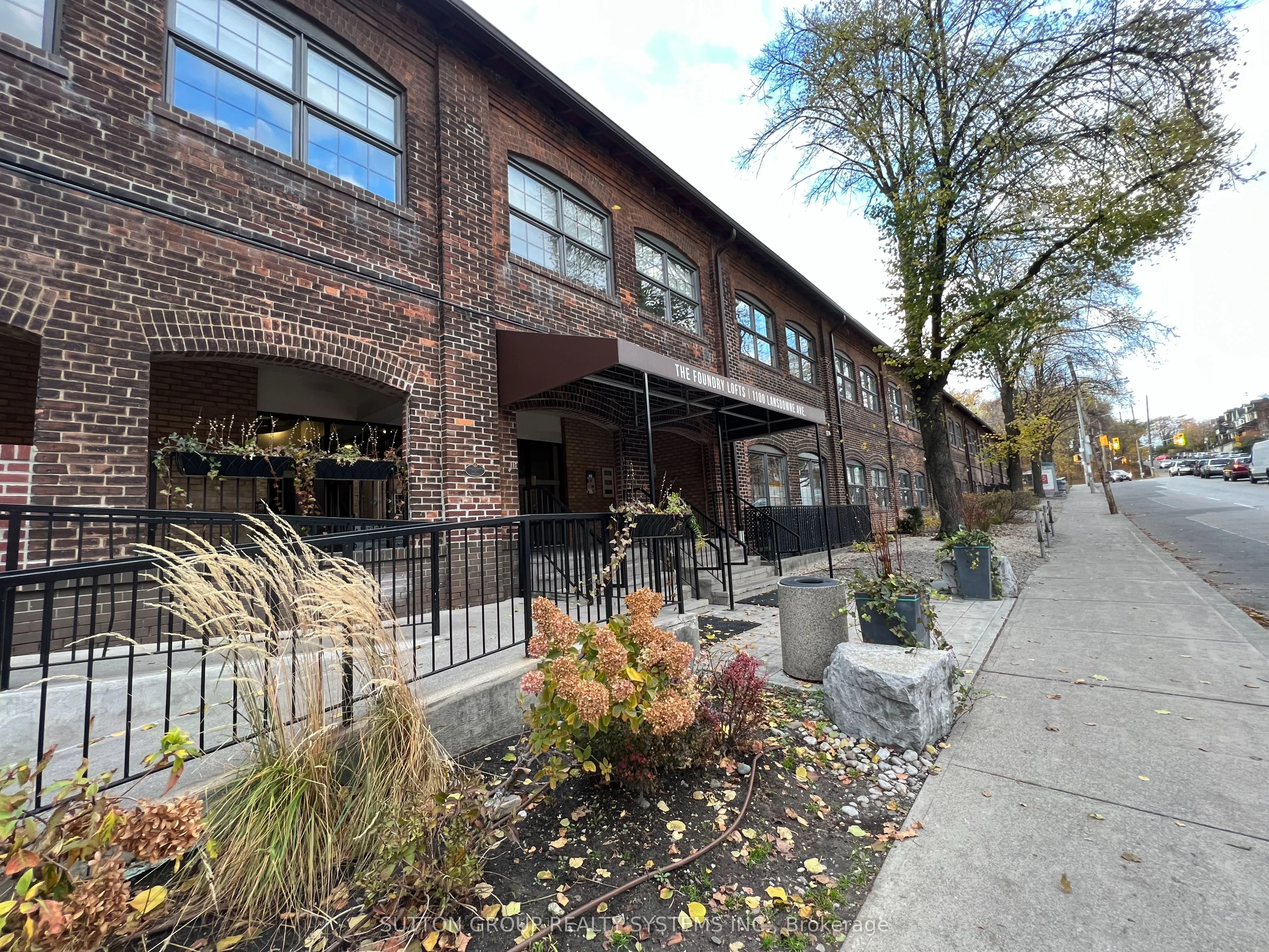 1100 Landsdowne Avenue 332, Toronto W02, On M6h 4k1