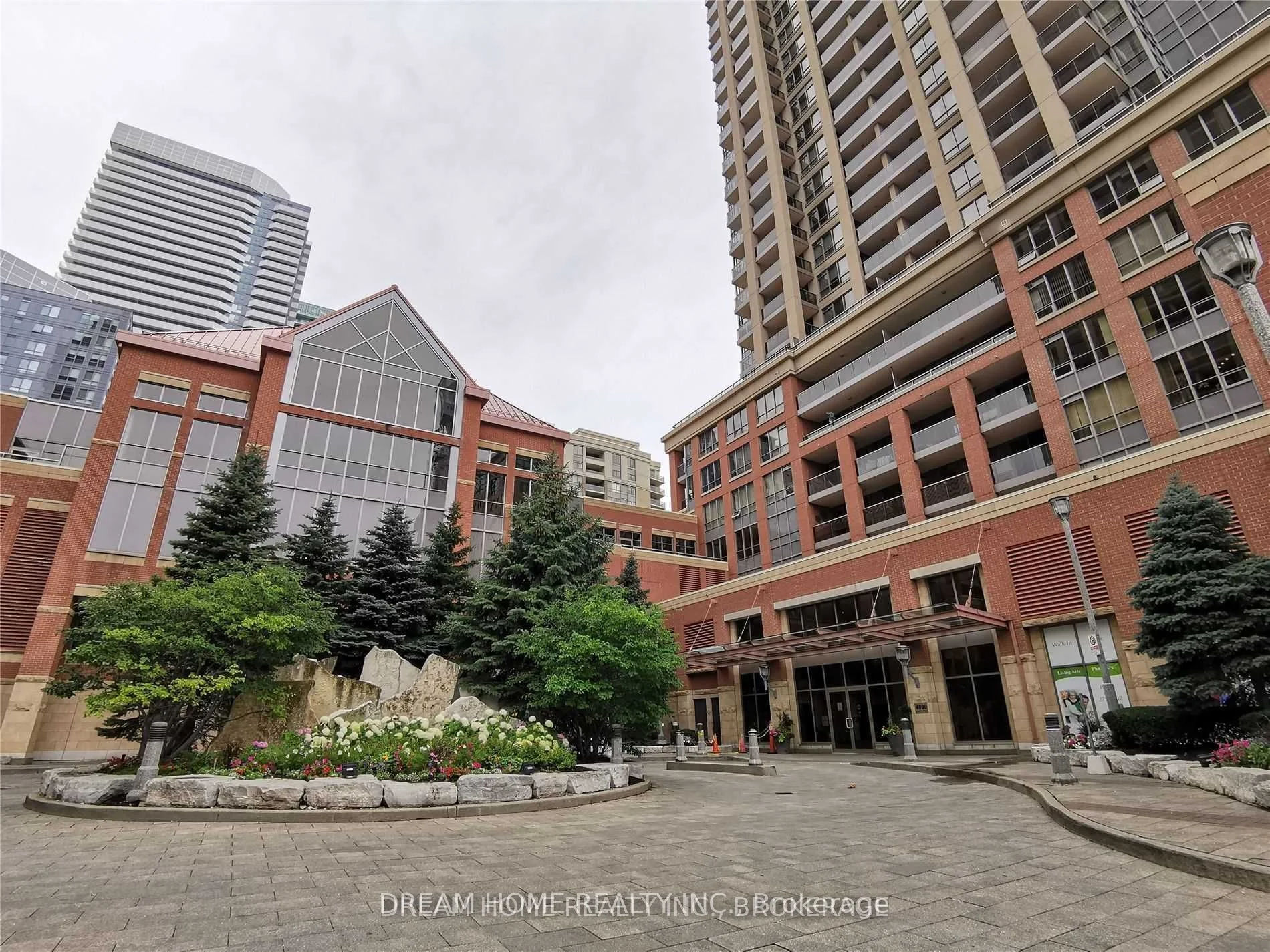4090 Living Arts Drive 1706, Mississauga, ON L5B 4M8