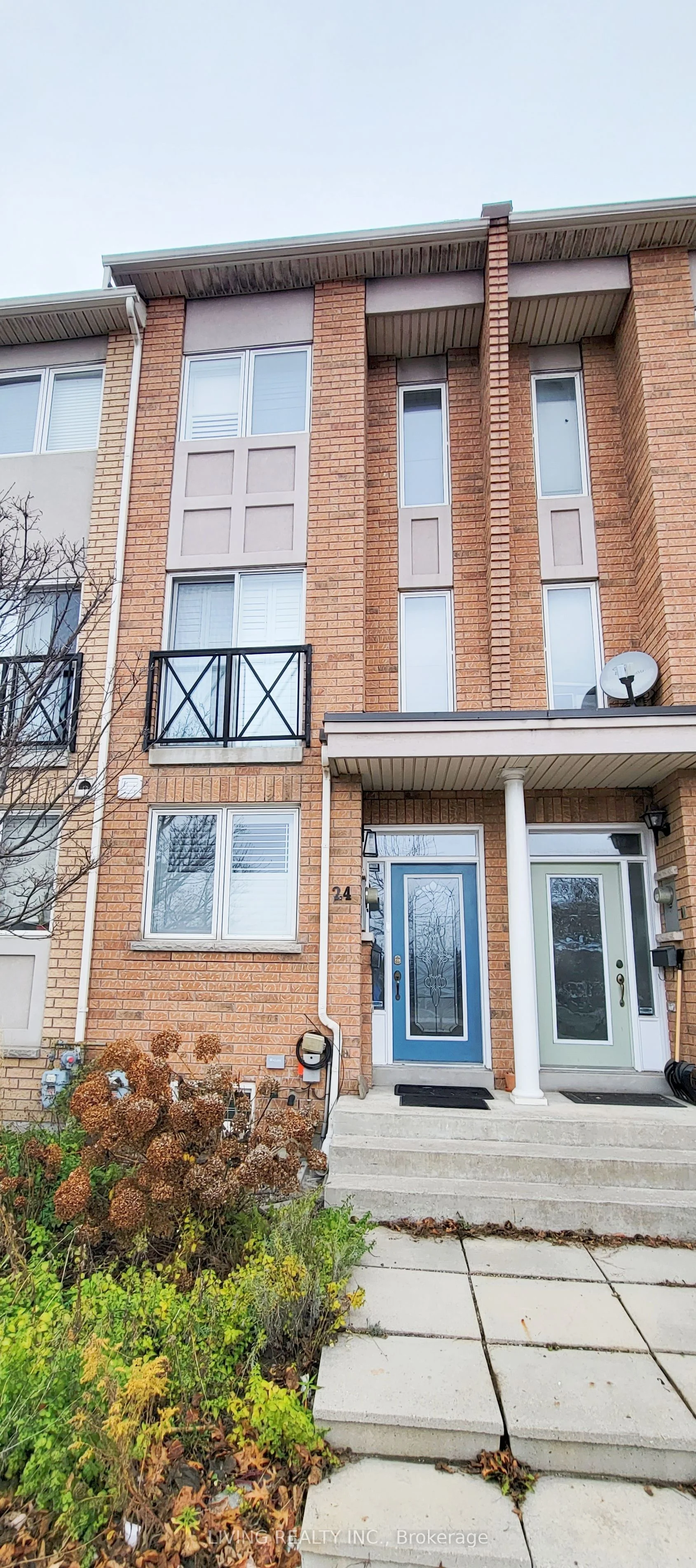 24 Market Garden Mews, Toronto W07, ON M8Z 0A5