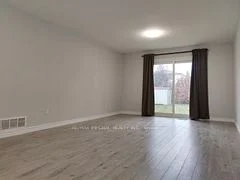 857 Blairholm Avenue Lower, Mississauga, ON L5C 1G5