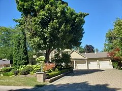 2197 Courrier Lane, Mississauga, On L5c 1v1