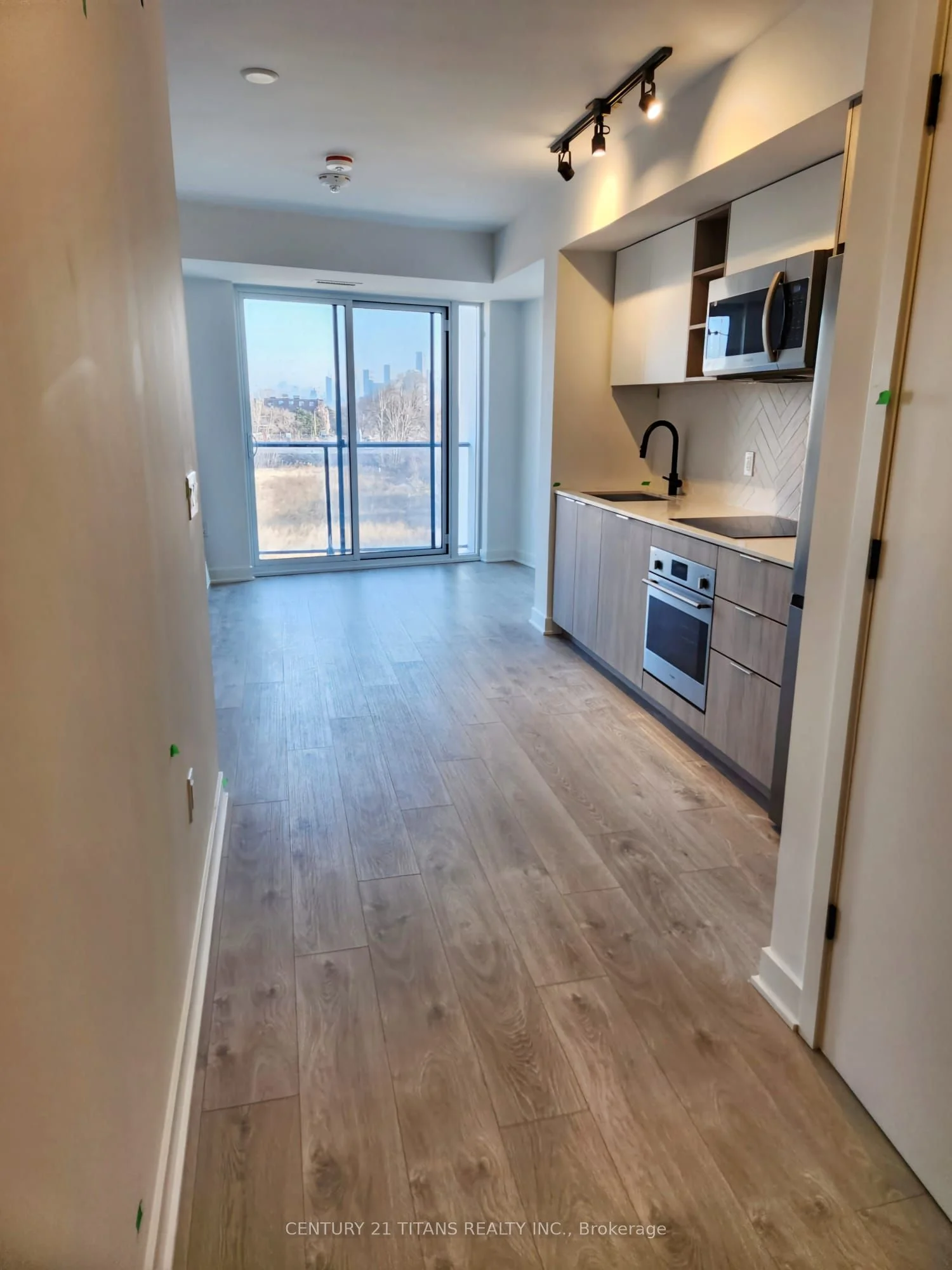 36 Zorra Street 424, Toronto W08, ON M8Z 4Z7