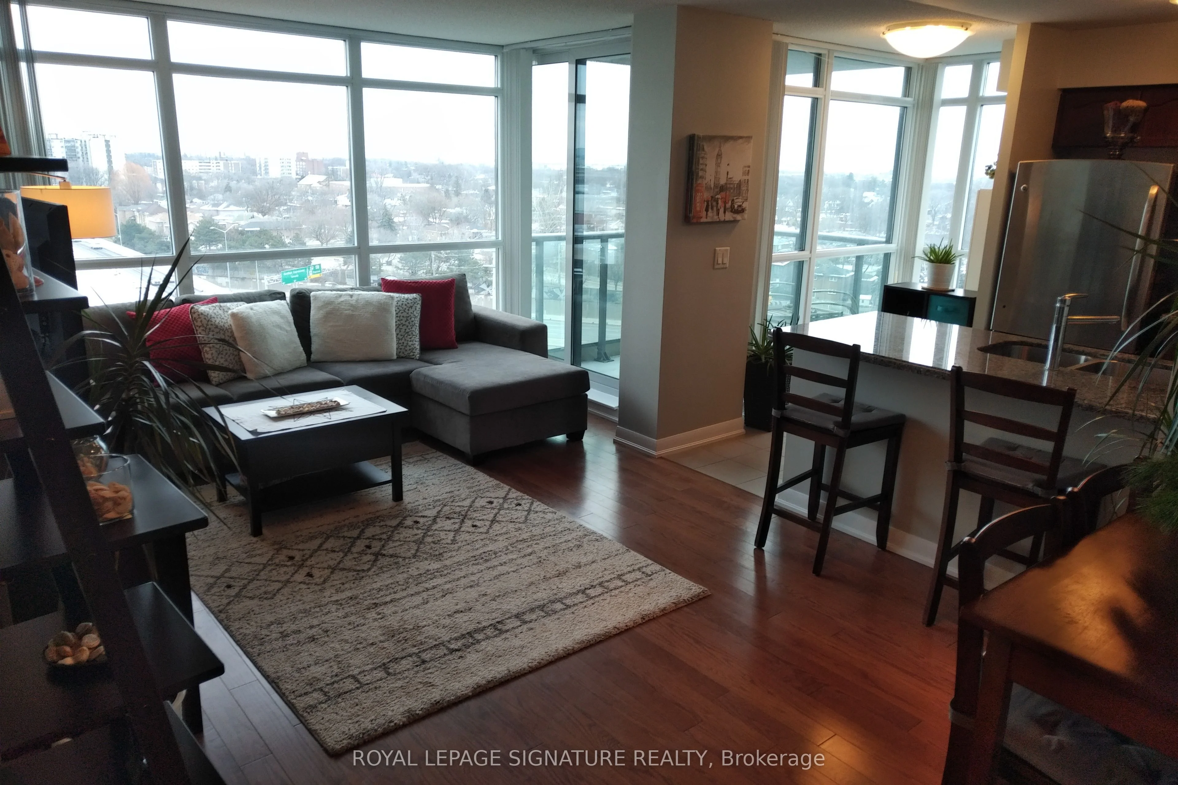 215 Sherway Gardens Road 1002, Toronto W08, ON M9C 0a4