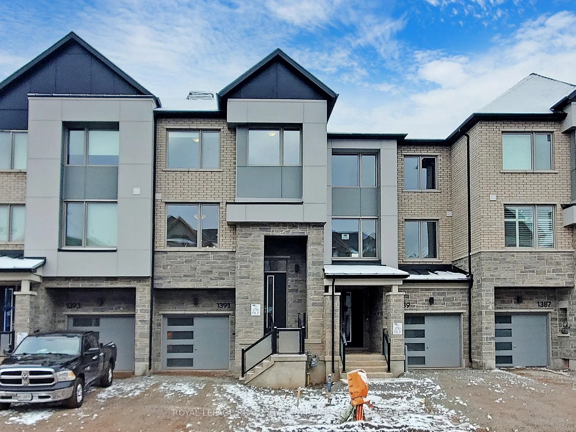 1391 Kaniv Street, Oakville, On L6m 5p3
