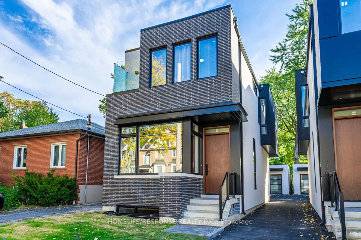 23 Twenty Ninth Street E, Toronto W06, On M8w 3a9