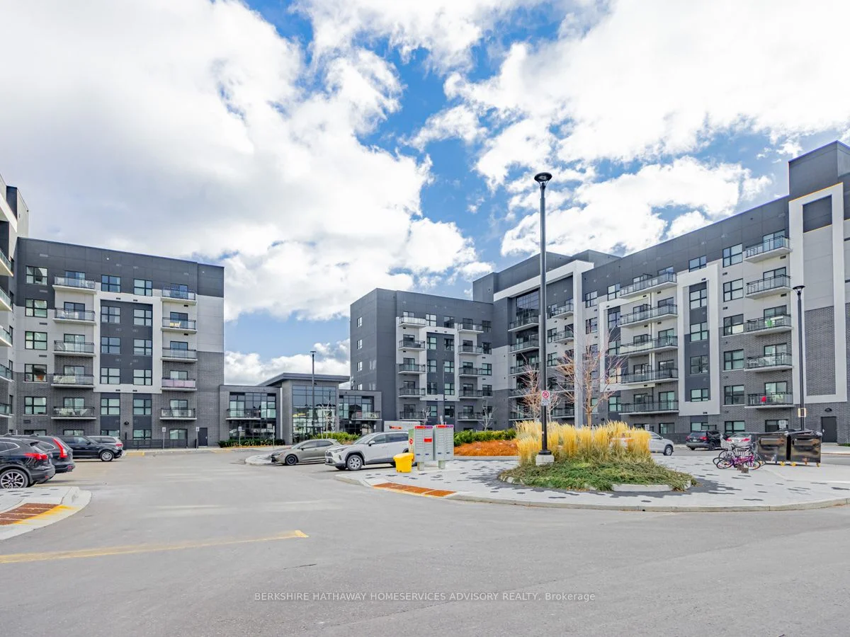 #336 102 Grovewood Common, Oakville, On, L6h 0x2