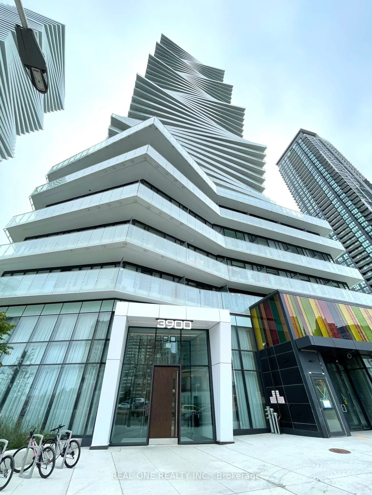 3900 Confederation Parkway 5505, Mississauga, On L5b 0m3