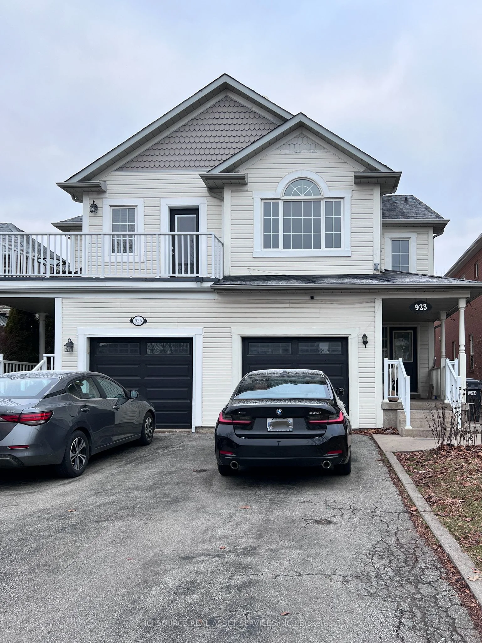 923 Golden Farmer Way, Mississauga, On L5w 1b4