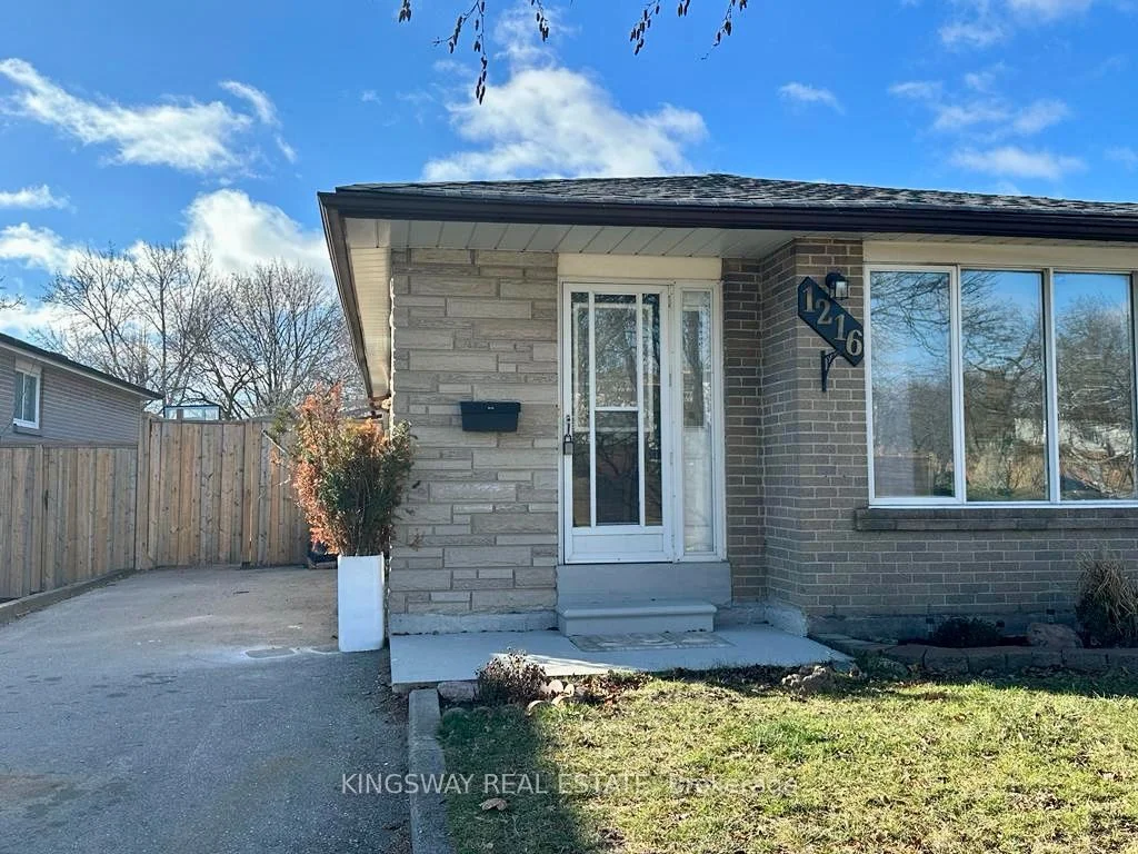 1216 Playford Road, Mississauga, ON L5J 3V7