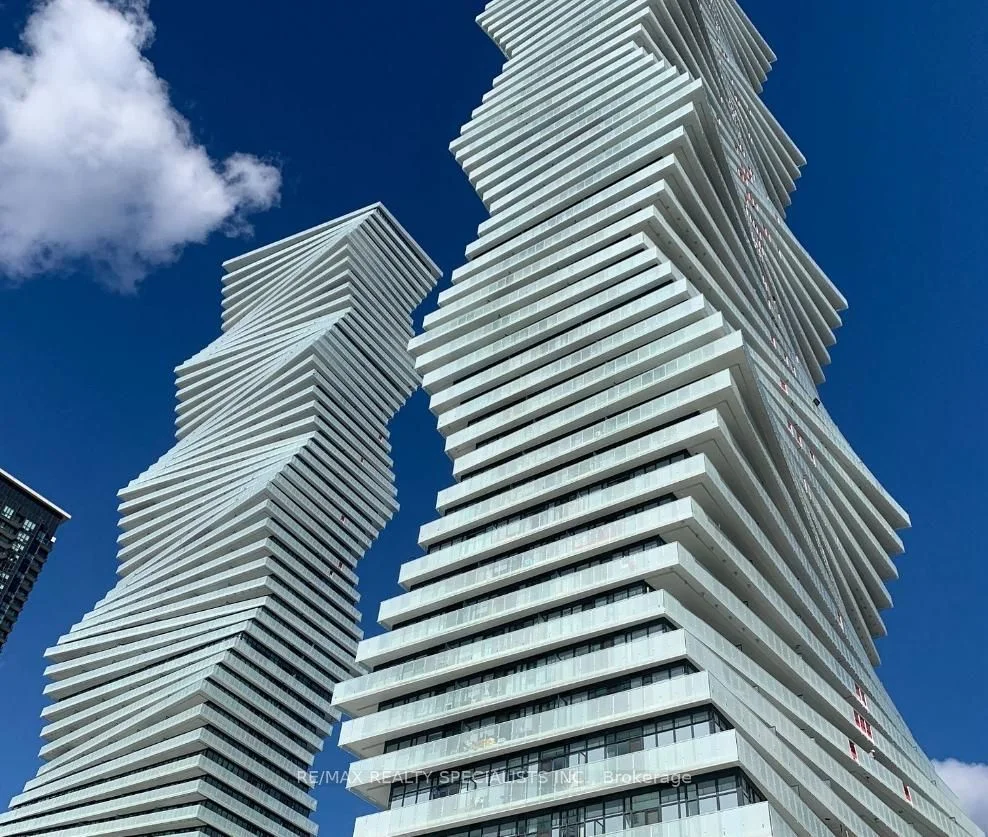 3883 Quartz Road 2106, Mississauga, On L5b 0m4