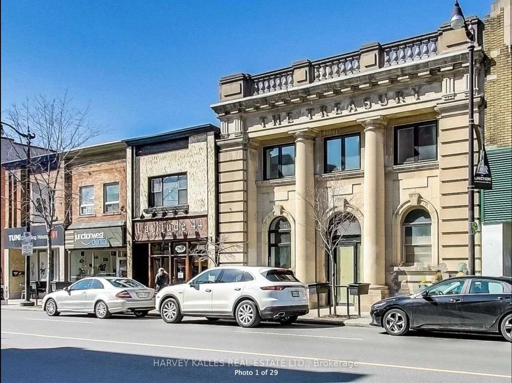2896 Dundas Street W 2, Toronto W02, ON M6P 1Y8