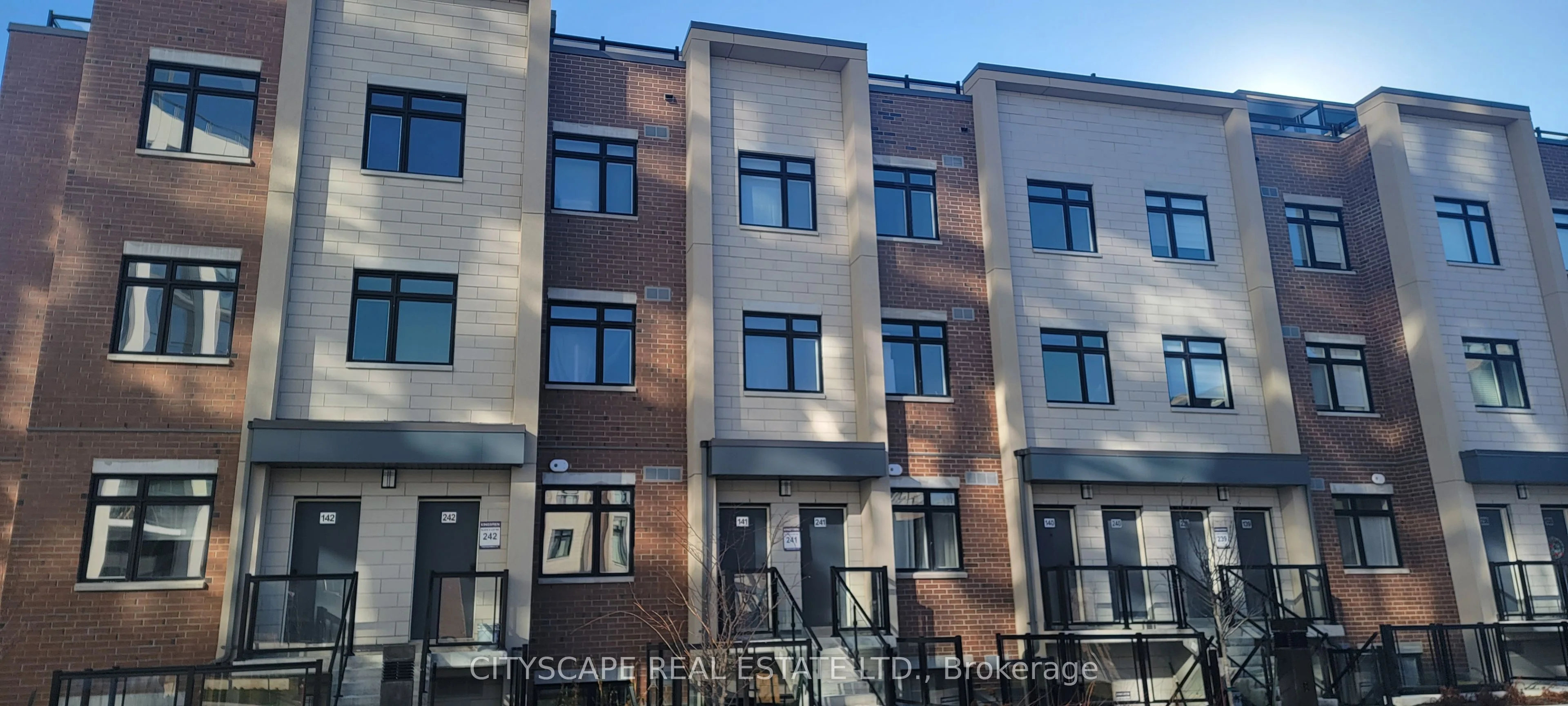 #239 1060 Douglas Mccurdy Comm, Mississauga, On, L5g 0c6