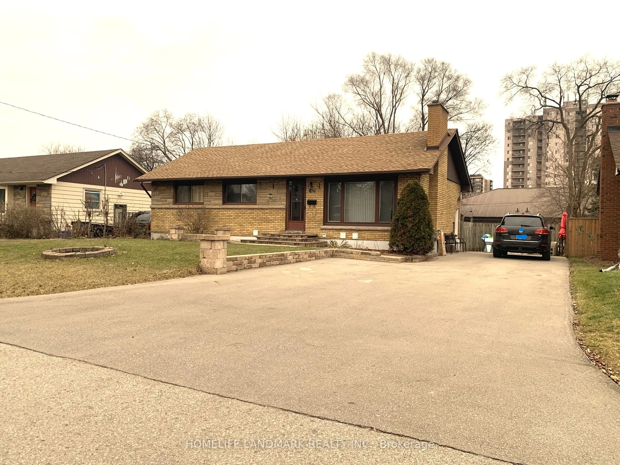 670 Inverness Avenue, Burlington, On L7t 3s8