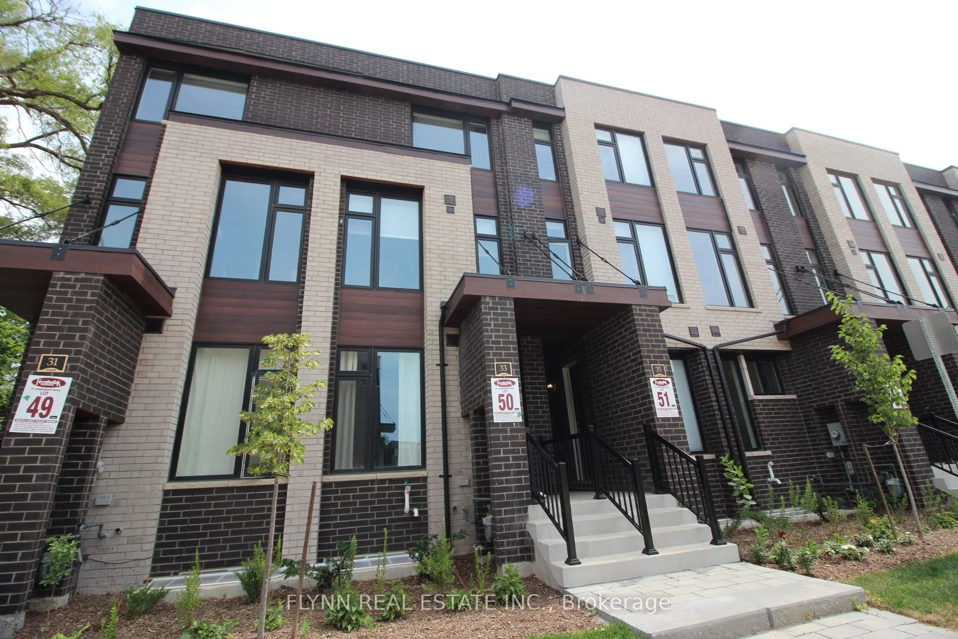 33 Creekbank (Upper) Road Lot #50, Toronto W04, ON M6L 1C7