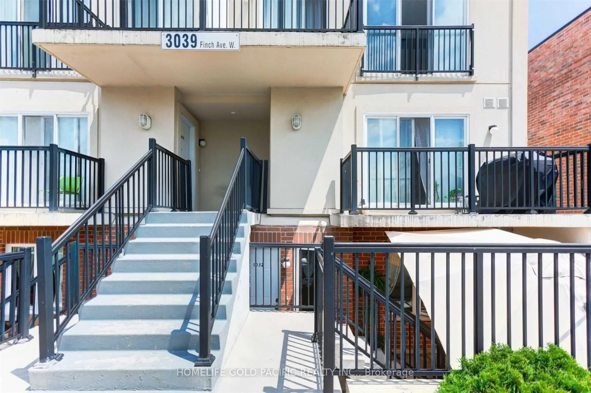 3039 Finch Avenue W 1032, Toronto W05, On M9m 0a4