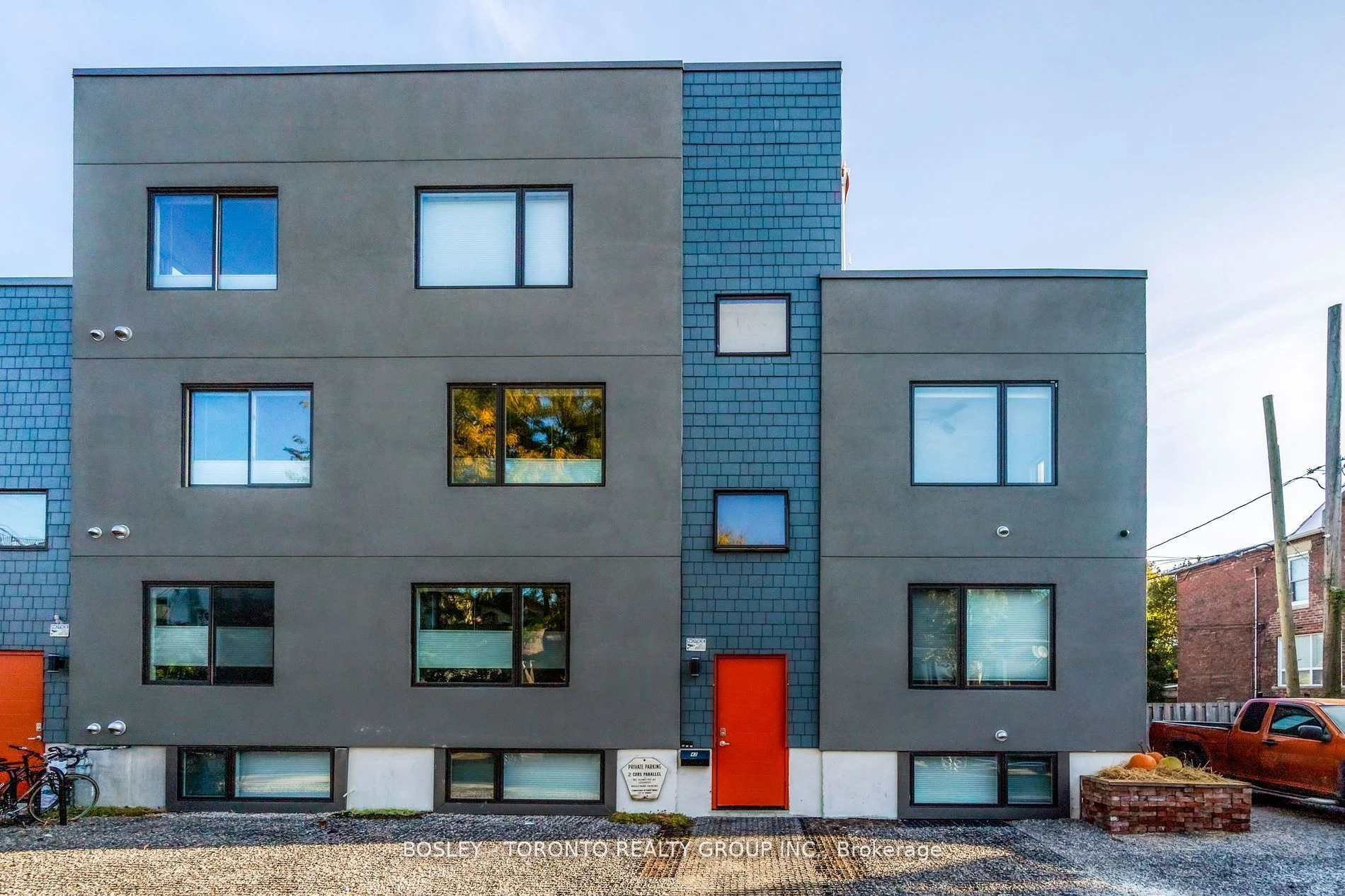 230 Christie Street 4, Toronto W02, On M6g 3b7
